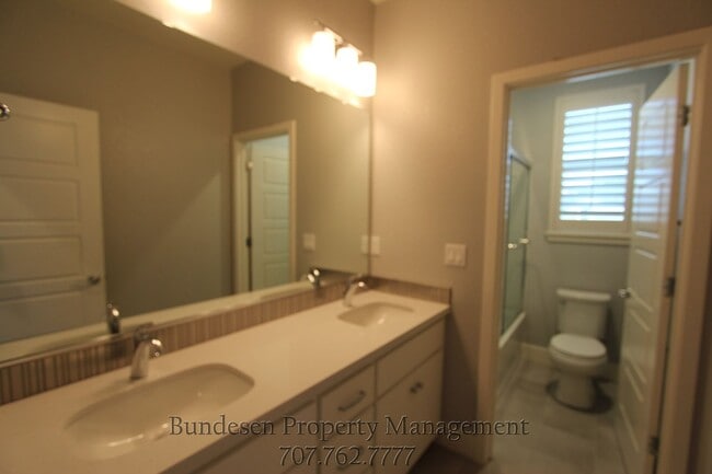 Building Photo - 5350 Kelliann Pl