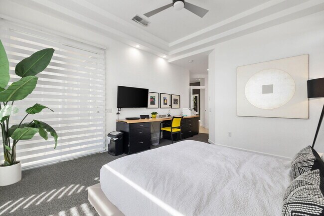 Building Photo - 44718 Alexandria Vale