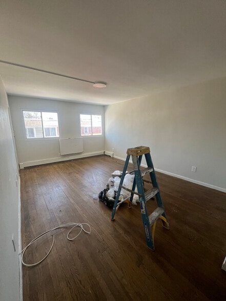 Building Photo - 475 Park Ave