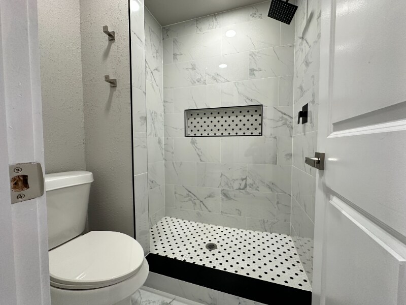 Building Photo - 5926 Par 4 Dr