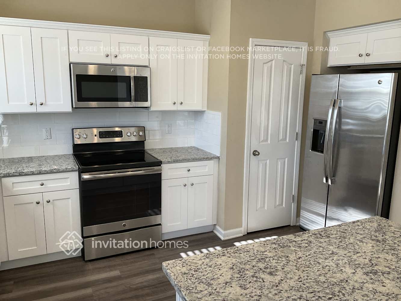 Building Photo - 849 Hedgepath Terrace