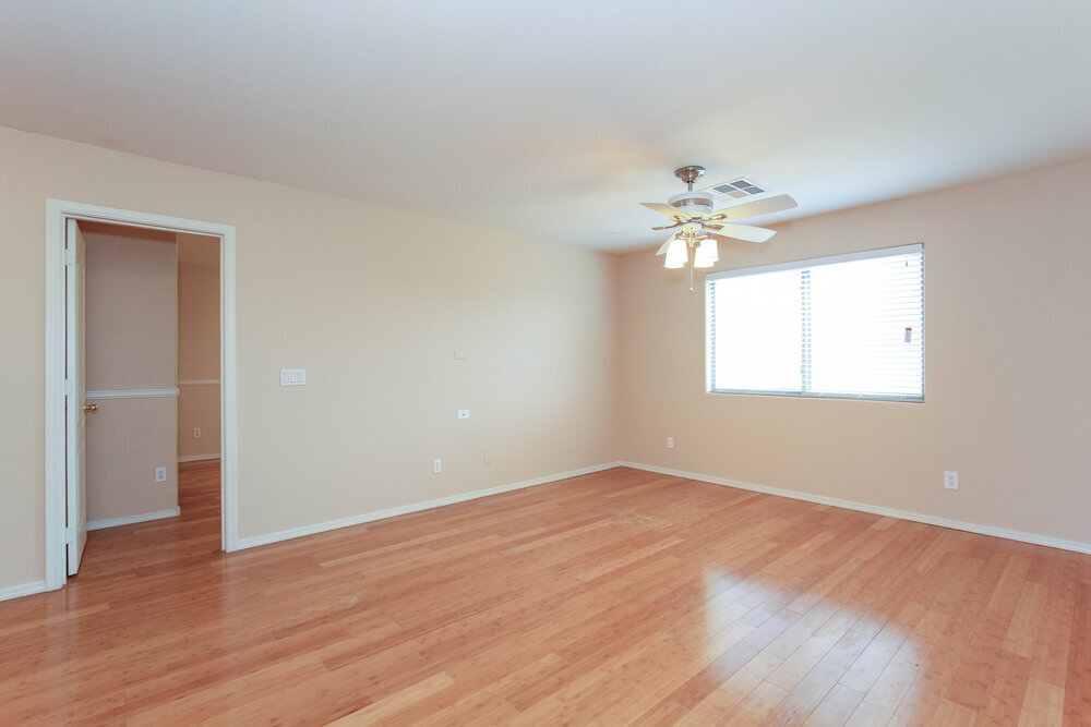 Building Photo - 14807 W Larkspur Dr