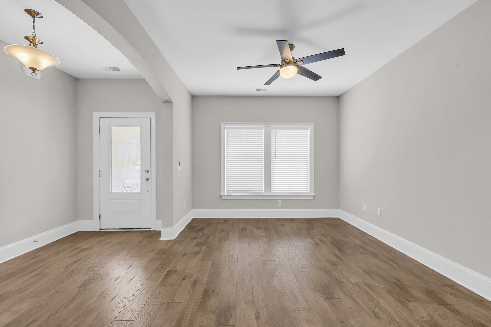 Building Photo - 1758 Edgewood Dr