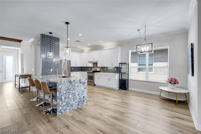 Building Photo - 6619 Marbella Dr