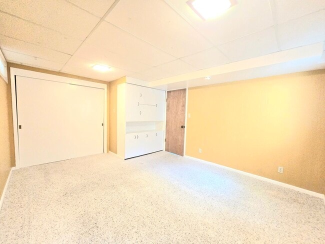 Building Photo - Charming 4-Bedroom Split-Level Home with S...