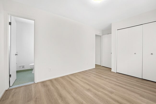 Building Photo - 38198 Hixford Pl