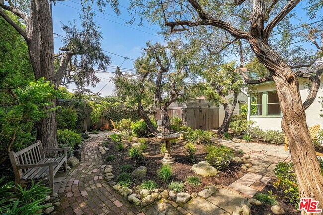 Building Photo - 630 23rd St