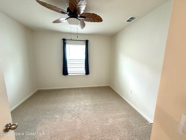 Building Photo - 3353 Bengal Dr