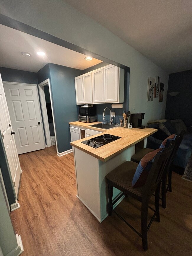 Building Photo - 12127 Shore View Dr