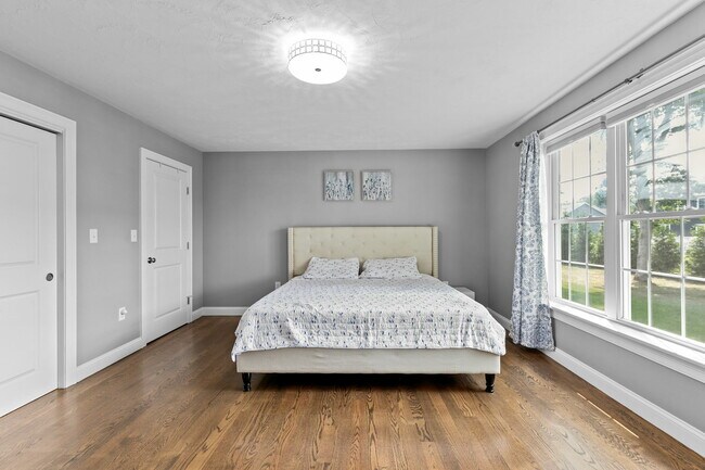 Building Photo - 21 Pasture Brook Rd