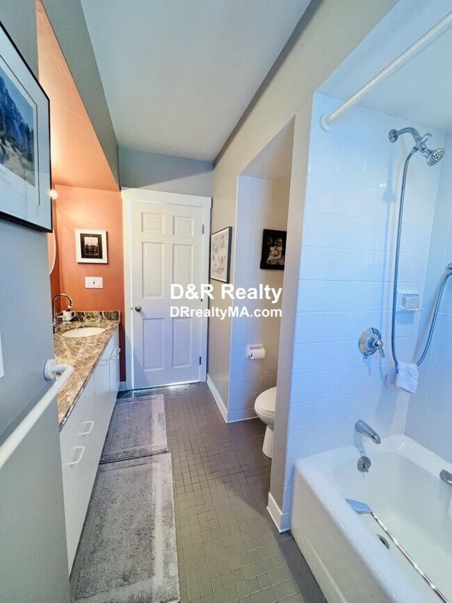 Building Photo - 2 bedroom in Cambridge MA