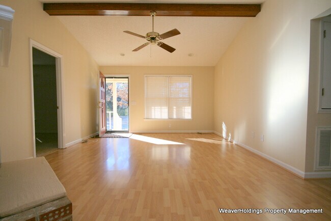 Building Photo - 159 Robinson Rd