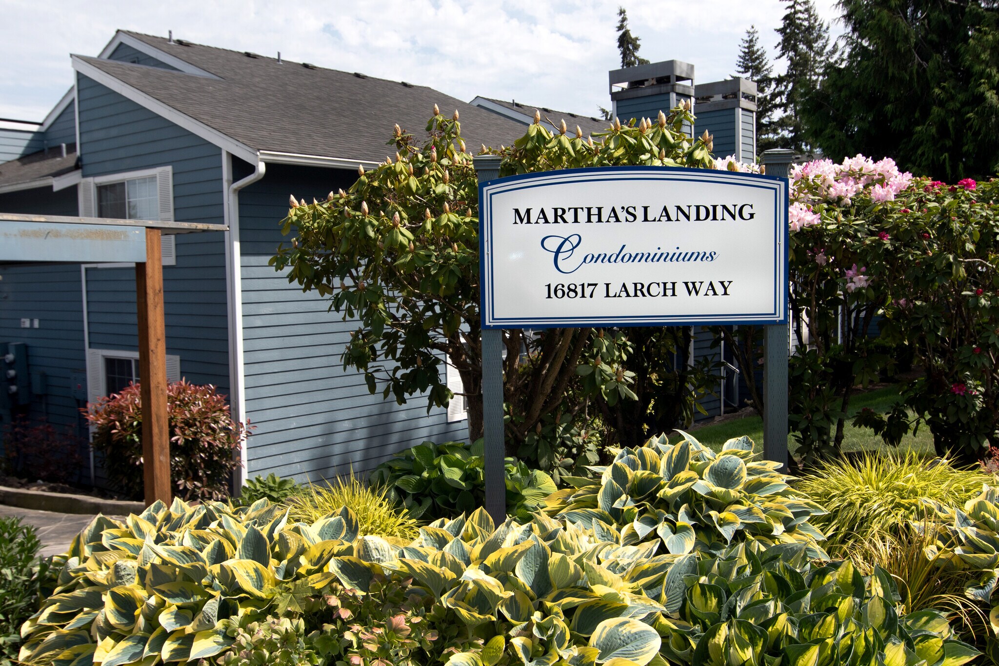 Building Photo - 16817 Larch Way