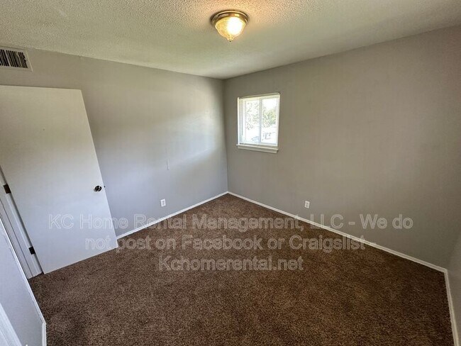 Building Photo - 6500 Ravena Rd