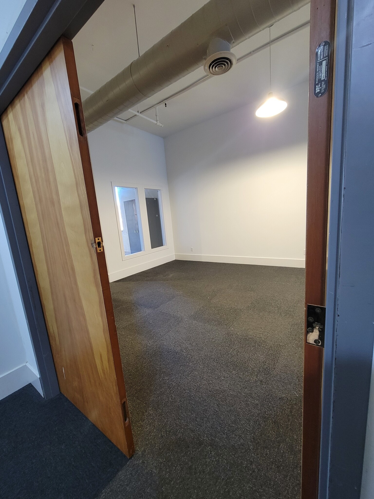 Building Photo - 122 N 3rd St