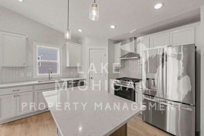 Building Photo - 3786 Ambrosia Dr SW