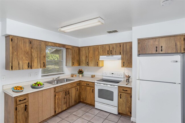 Building Photo - 3201 Pershing St