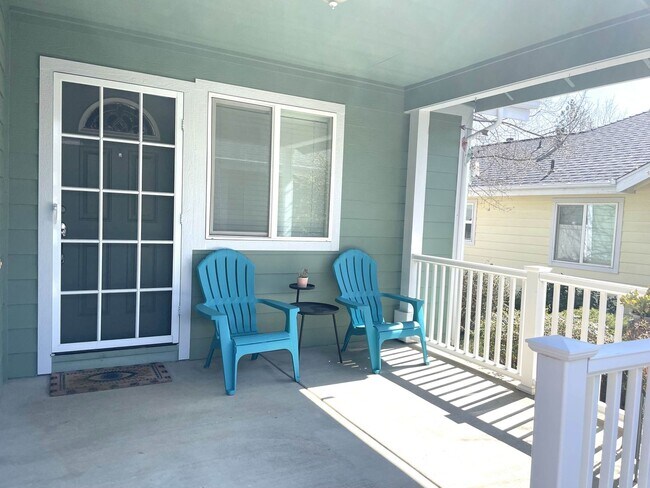 Building Photo - 3 bedroom, 2 bath in Grass Valley, CA 95945
