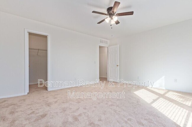 Building Photo - 3209 W St Catherine Ave