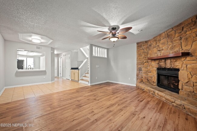Building Photo - 11259 Shady Glen Dr