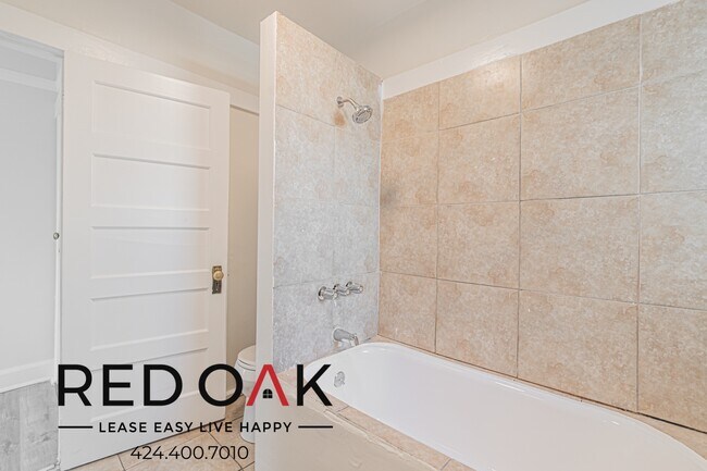 Building Photo - 4626 Wall St