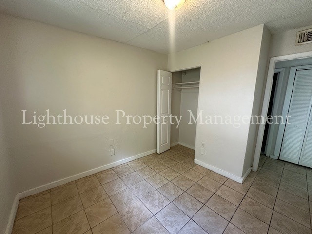 Building Photo - Bright 4 Bedroom Home With Tile Flooring Throughout