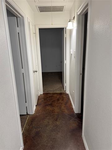 Building Photo - 521 Oakwood Ln