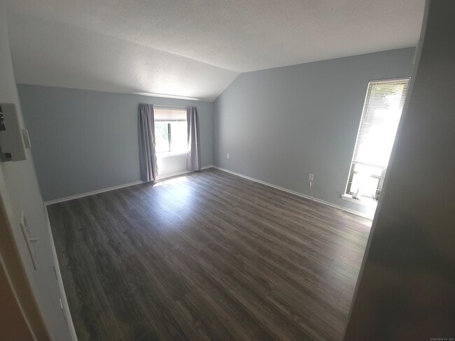 Building Photo - 41 Crocus Ln