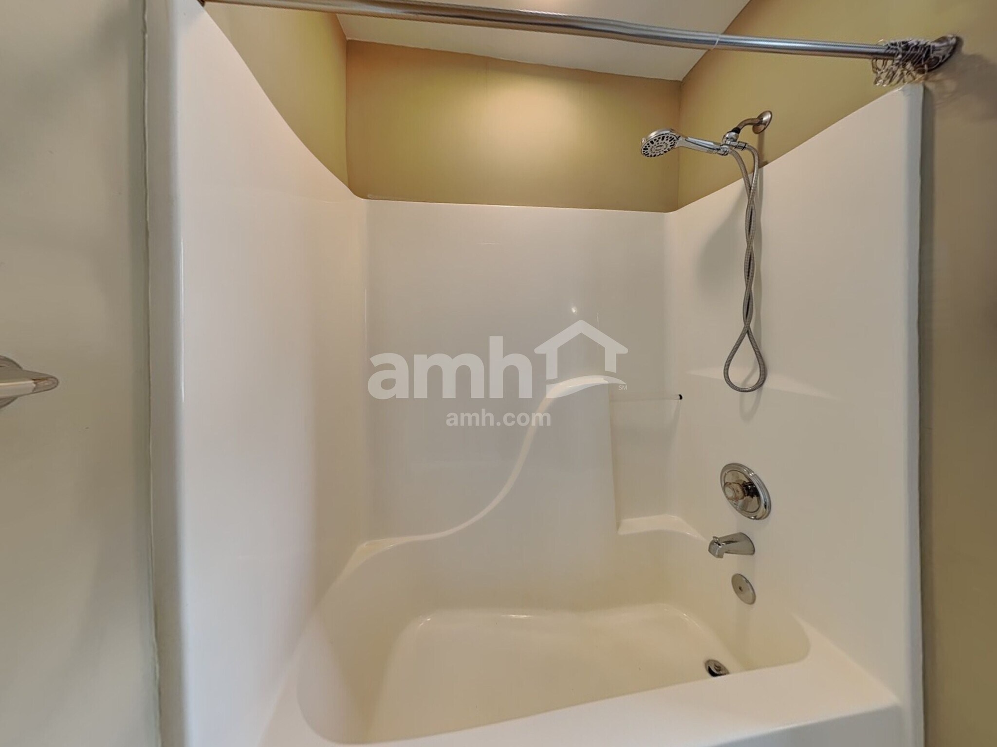 Building Photo - 10 Oleander Point