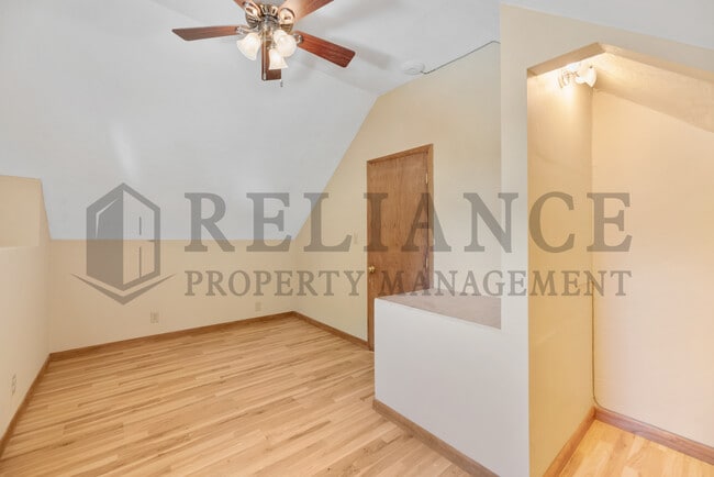 Building Photo - 203 N Ohio St