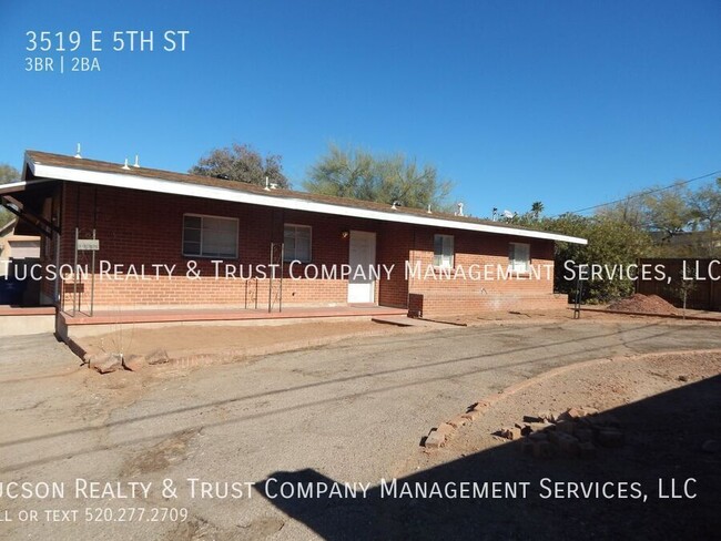 Building Photo - In the heart of Tucson, your new home awaits,