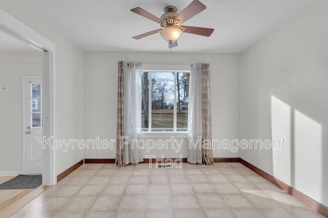 Building Photo - 3959 Lewiston Rd