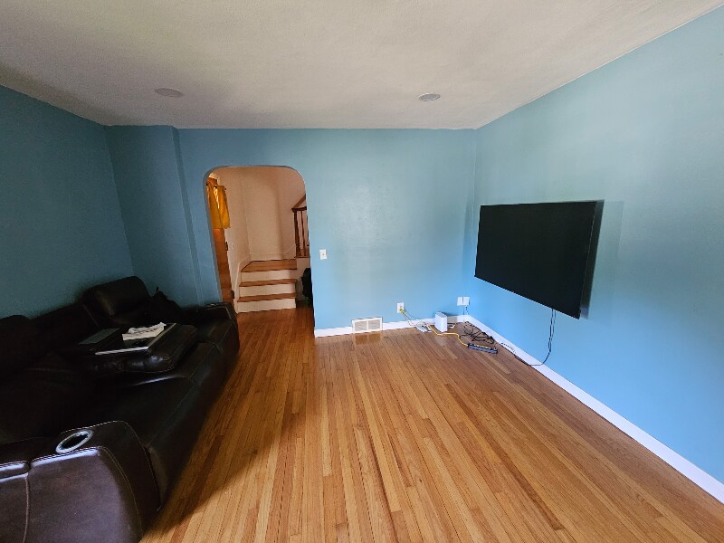 Building Photo - 4117 Mineral Point Rd