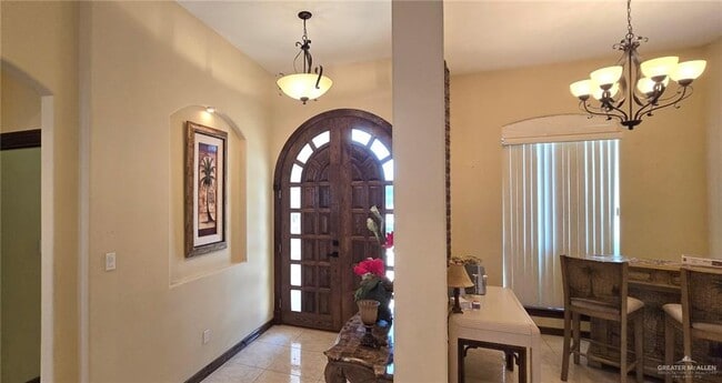 Building Photo - 12 Magdalena St