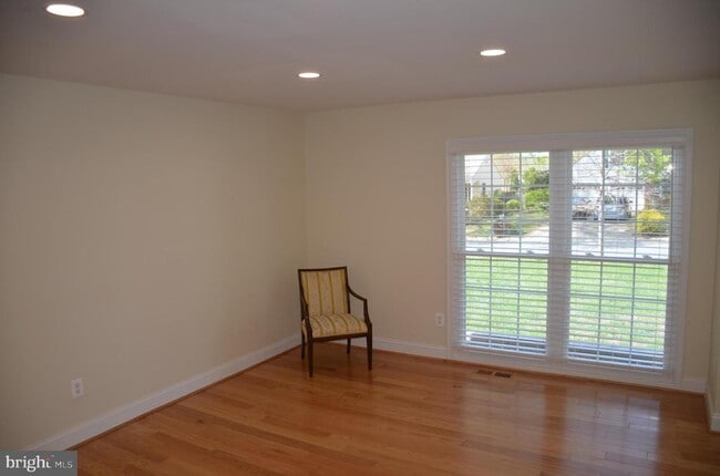 Building Photo - 9012 Paddock Ln