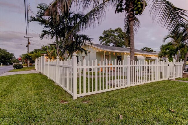 Building Photo - 1907 2nd St N