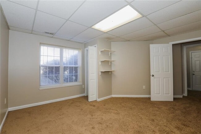 Building Photo - 5747 Graceland Dr SW