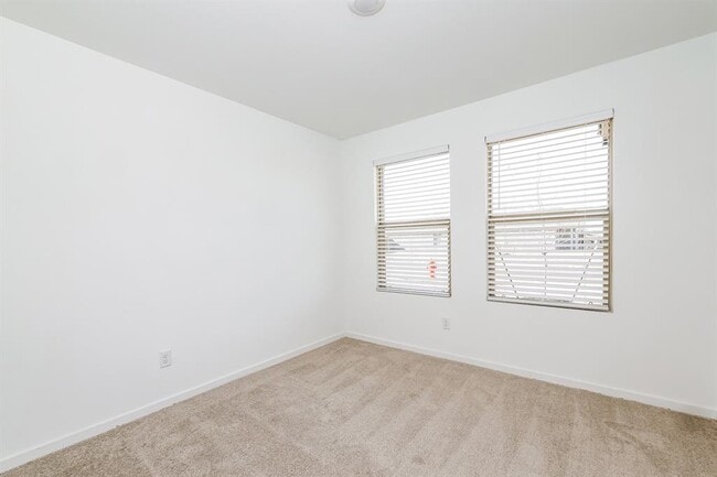 Building Photo - 12508 Huntington Rdg Wy