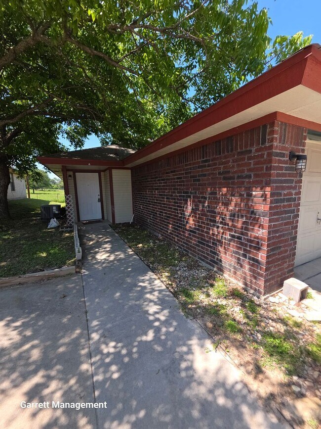 Building Photo - 1705 Taylor St