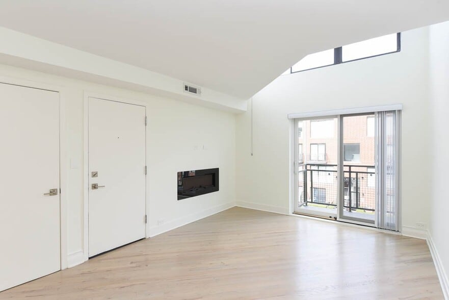 Building Photo - 949 W Grace St