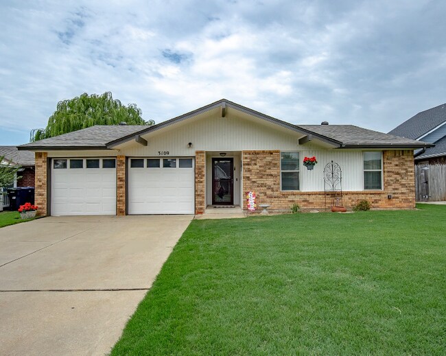 Primary Photo - 3109 SW 95th St