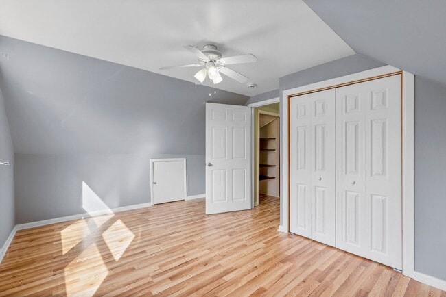 Building Photo - 4 Bed 2 Bath - Twinbrook Cape Cod - Move In Ready