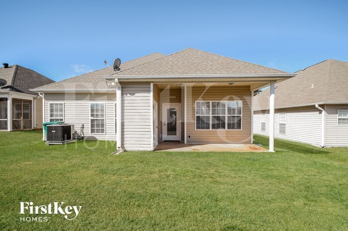 Building Photo - 15 Trellis Cir