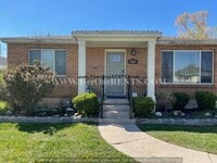 Building Photo - This property offers a NO DEPOSIT option available for qualified renters!
