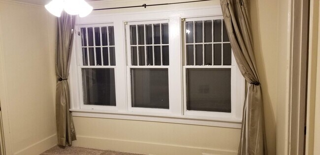 3rd bedroom - 2413 B Ave NE