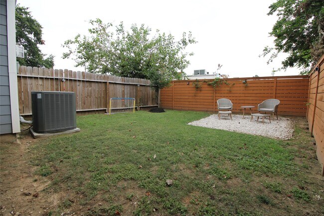 Building Photo - 5417 Texas St