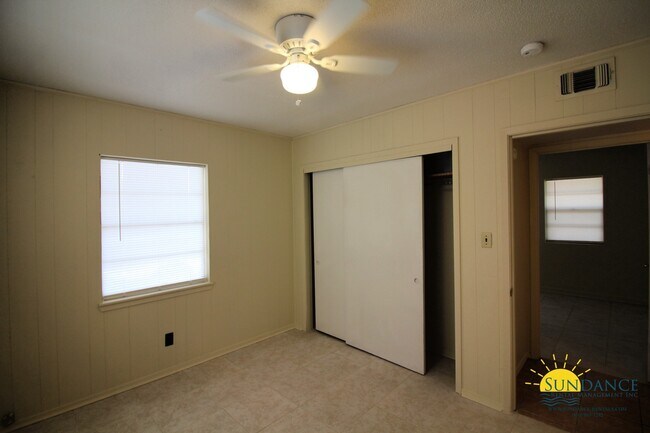 Building Photo - Efficient 2 Bedroom Duplex in Fort Walton Beach