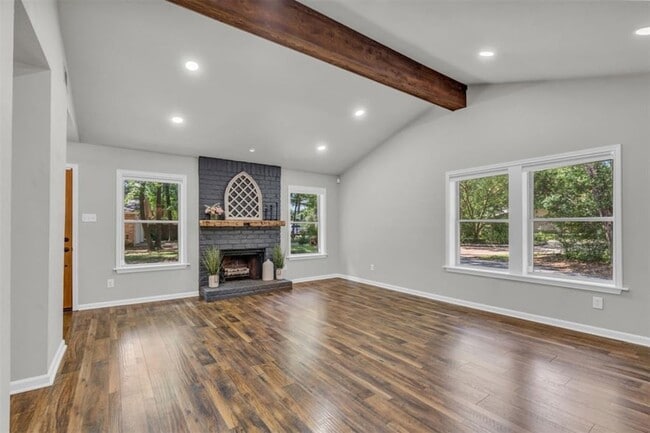 Building Photo - 25 Hornbill Ct