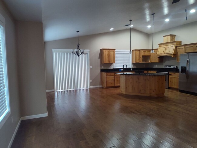 Building Photo - 3 bed 2 bath Single Family Home for Rent i...