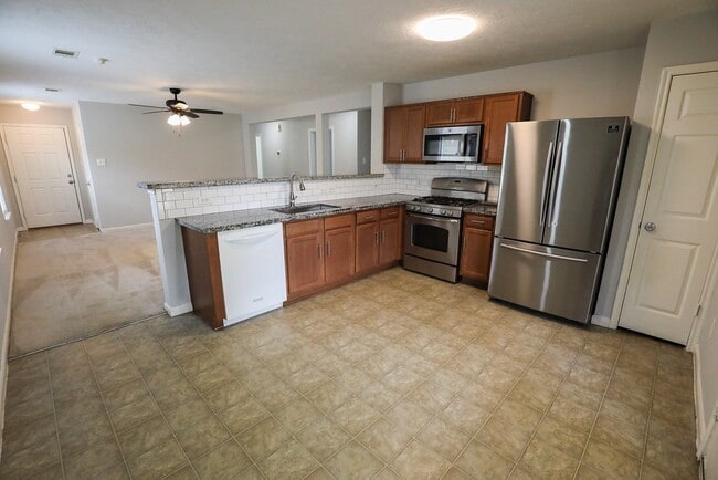 Building Photo - 2727 Piney Lake Ct